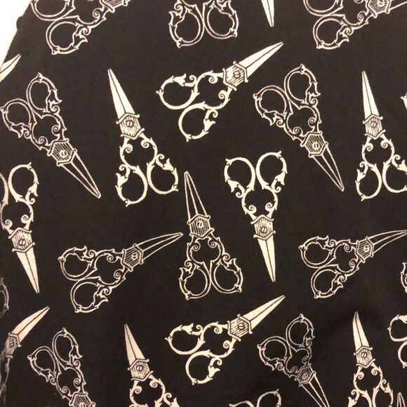 Lularoe Randy top size large scissors and polka dots - Picture 3 of 6